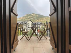 B42 Piso en Avda. Los Tilos Apartment  Benasque