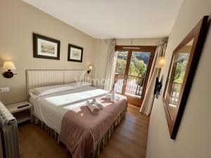 .B37 Chardin De Llis Apartment  Benasque