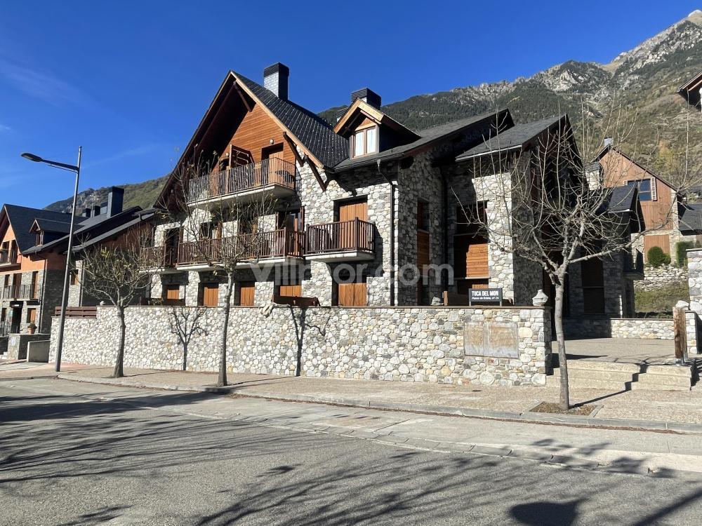 B38. Chardin De Llis Apartment  Benasque