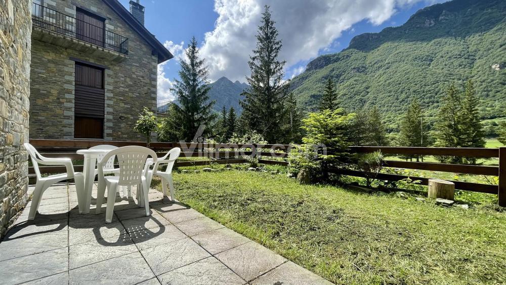 L11 Bajo con Jardín- Res. Abetal Apartment  Benasque