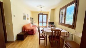 L11 Bajo con Jardín- Res. Abetal Apartment  Benasque