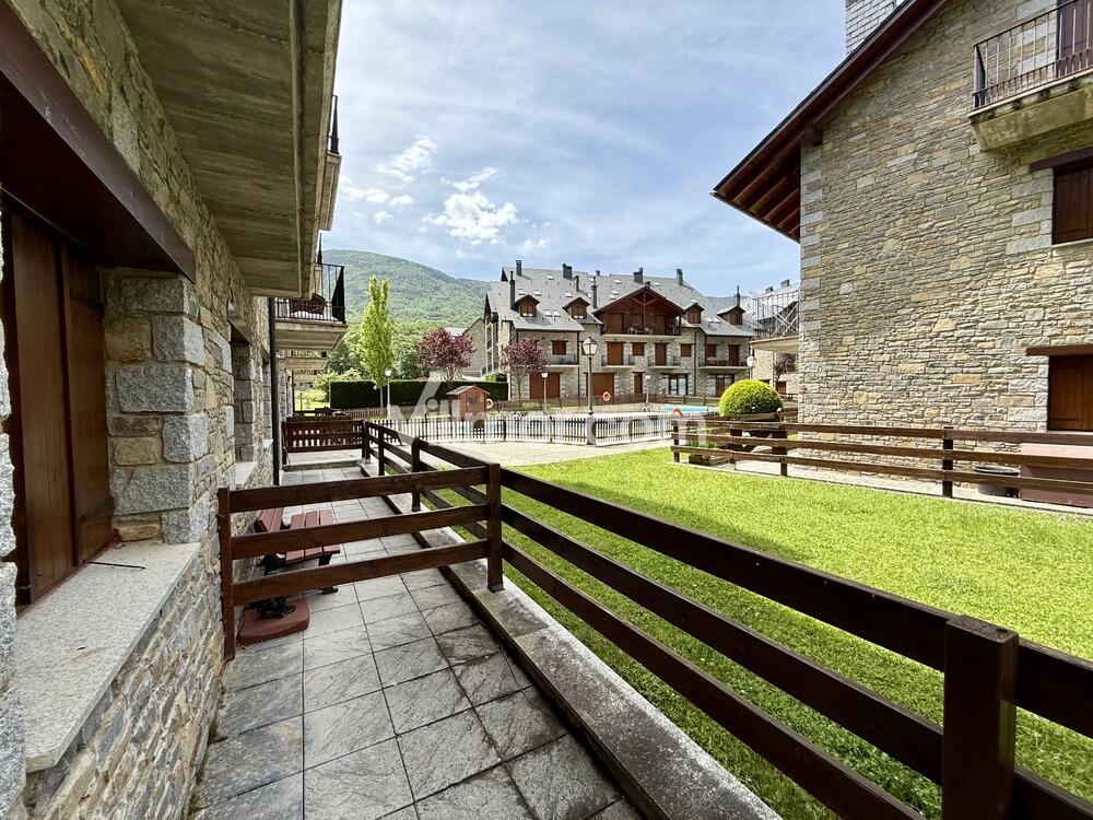 L11 Bajo con Jardín - Res. Abetal Apartment  Linsoles