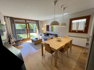 B49. Bajo con Jardín ´´Peguera´´ Apartment  Benasque