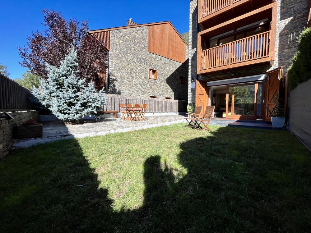 B49. Bajo con Jardín ´´Peguera´´ Apartment  Benasque