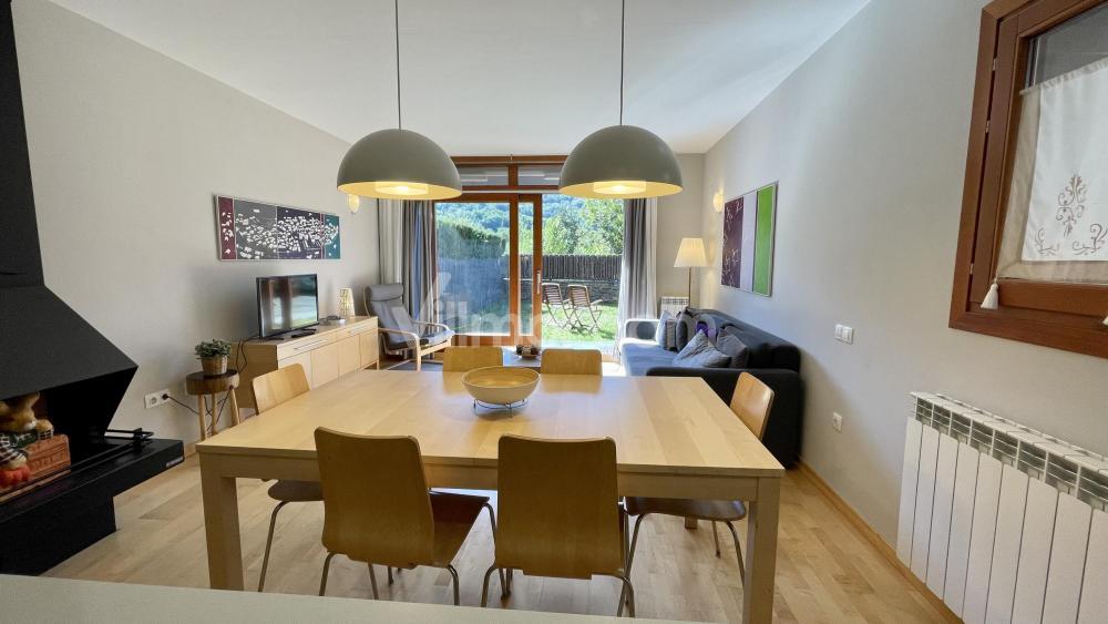 B49. Bajo con Jardín Peguera Apartment  Benasque