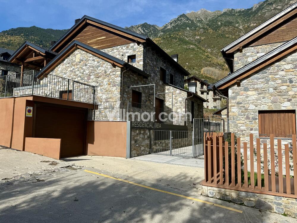 B57 Residencia Ixeia Apartment  Benasque