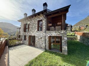 B57 Residencia Ixeia Apartment  Benasque