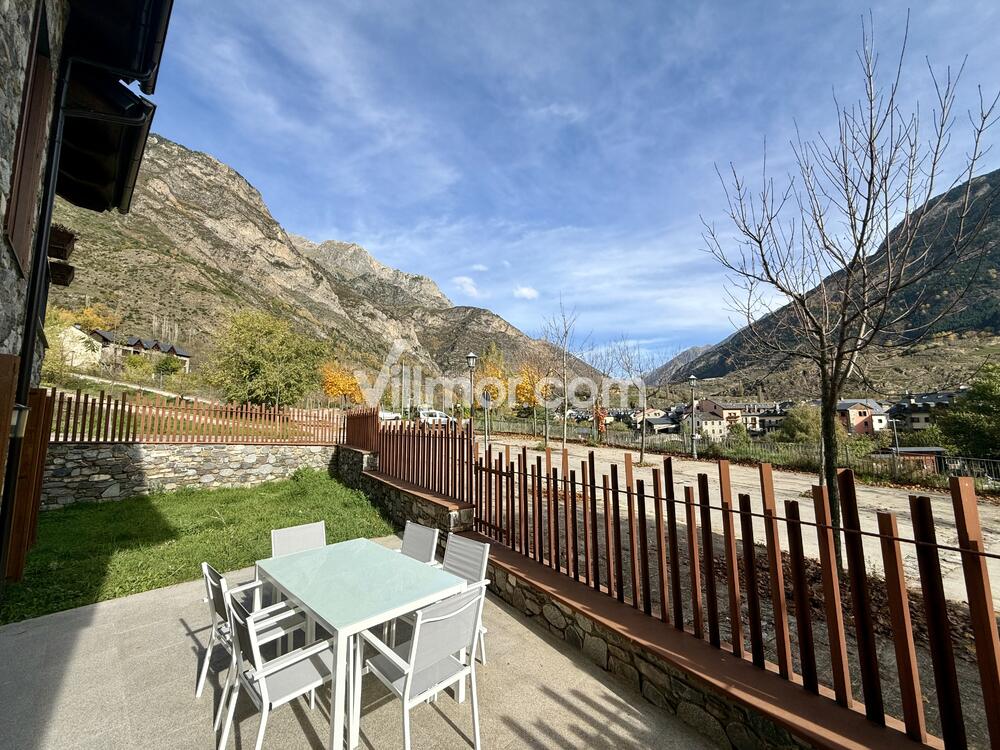 B57 Residencial Ixeia Apartment  Benasque