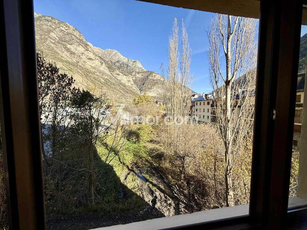 B41. Guijarro Apartment  Benasque