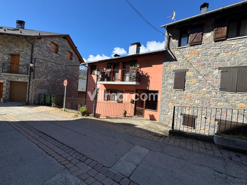 7-003 Bajo en Sesúe Apartamento  Sesué