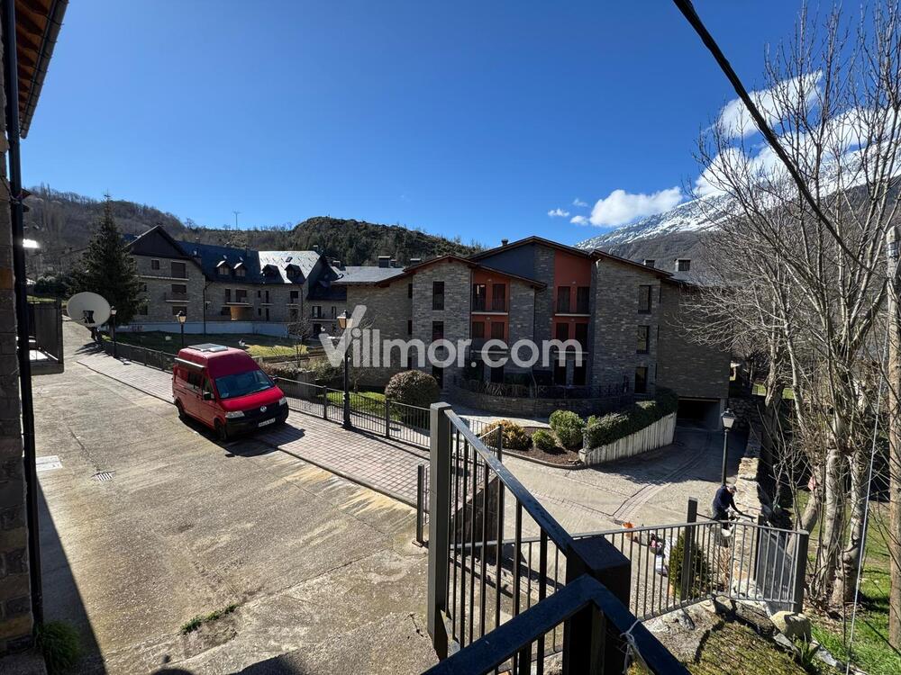7-003 Bajo en Sesúe Apartamento  Sesué