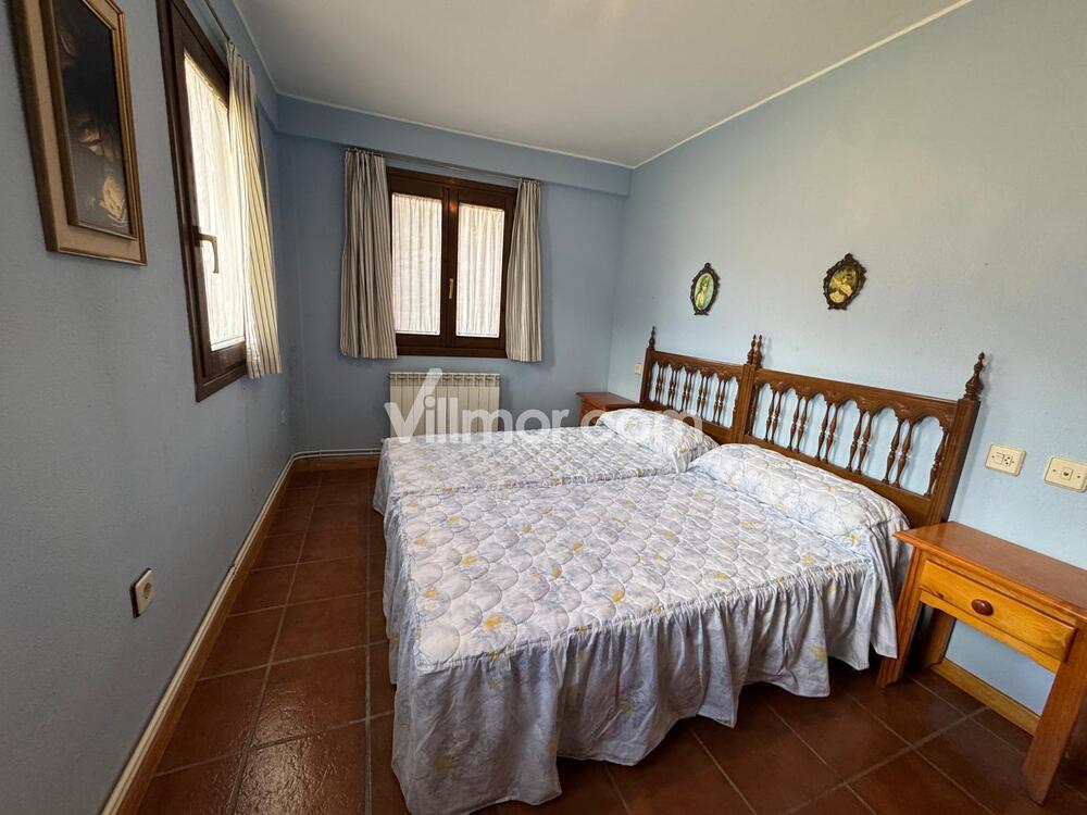 7-003 Bajo en Sesúe Apartamento  Sesué