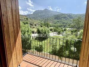 B29. El encanto de Benasque Apartment  Benasque