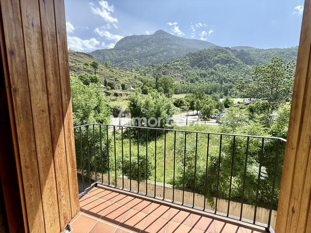 B29. El encanto de Benasque Apartment  Benasque