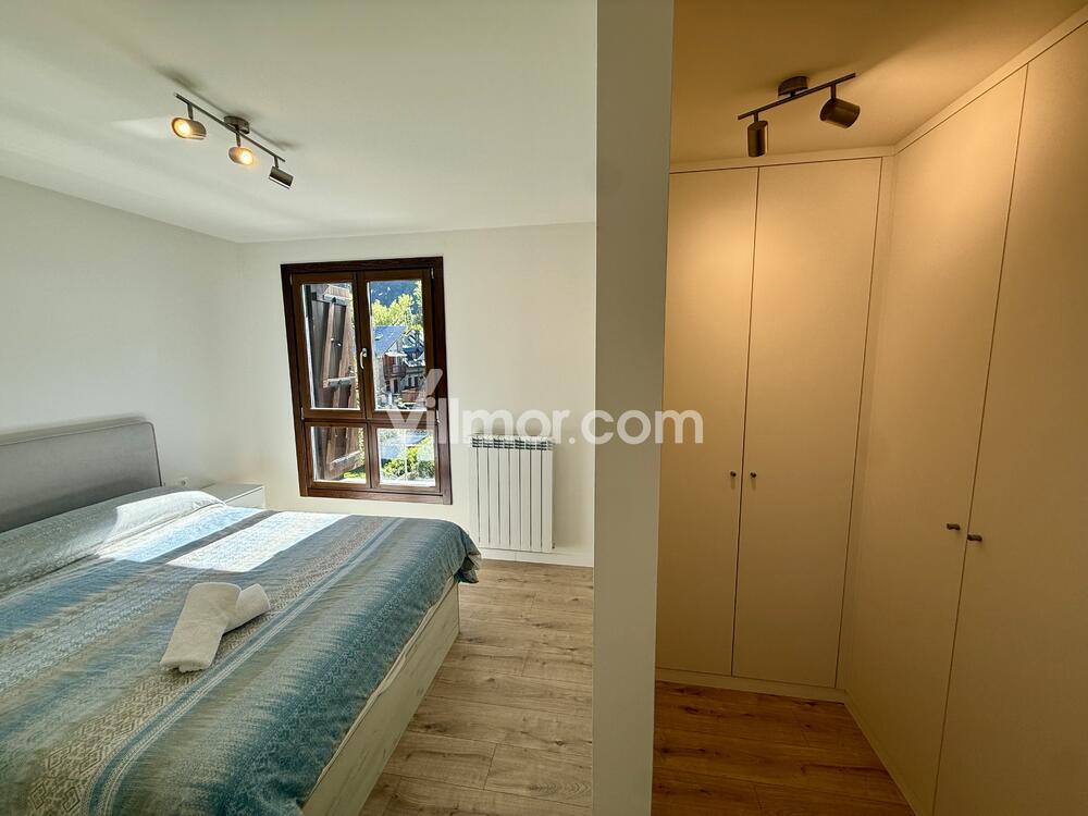 B37. Casa Luna Apartment  Benasque