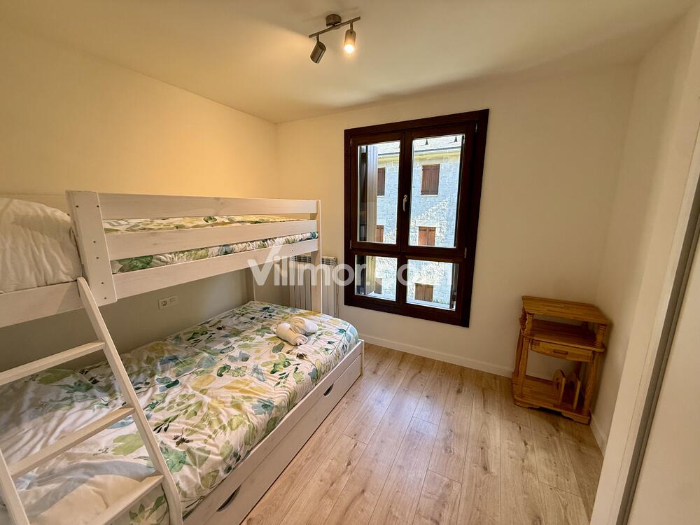 B37. Casa Luna Apartment  Benasque