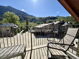 B37. Casa Luna Apartment  Benasque
