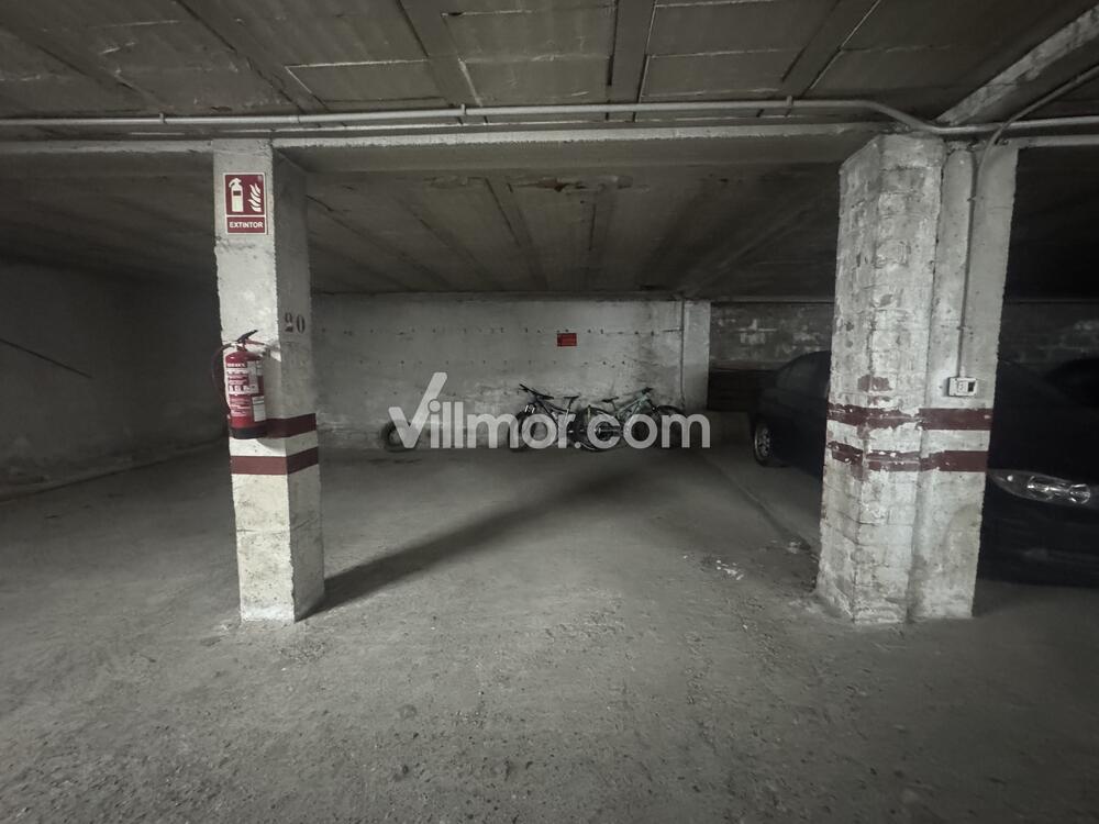 01 Par Parnking Av. Farncia Aparcamiento  Benasque