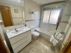 FAS252  FAS252 BALEARS BEACH Apartament centro salou