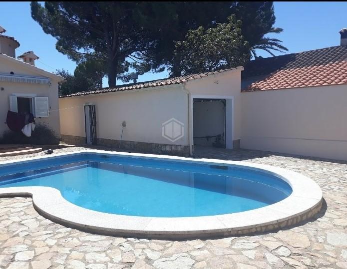 322586 ECB 818 Olot 58 Chalet  Sant Pere Pescador