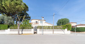 322586 Olot 58 / Emporda 27 Casa / Chalet Bon Relax Sant Pere Pescador