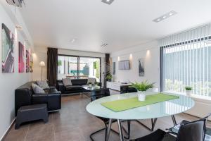 145405 Lieve Casa moderna con piscina privada Chalet  Sant Pere Pescador