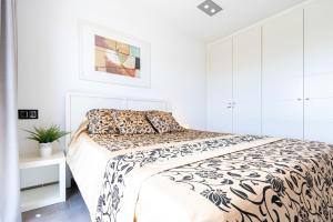 145405 Lieve Casa moderna con piscina privada Chalet  Sant Pere Pescador