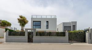 145405 Lieve Casa moderna con piscina privada Chalet  Sant Pere Pescador
