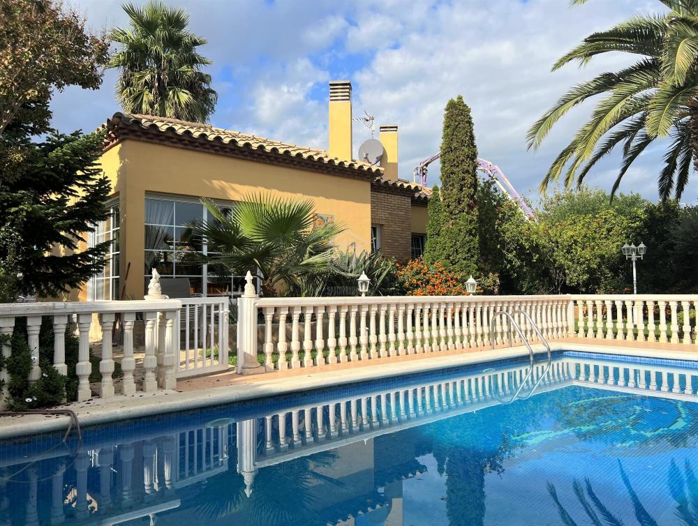 77518 Nautic 13 - Casa con jardin y piscina. Casa / Chalet  Sant Pere Pescador