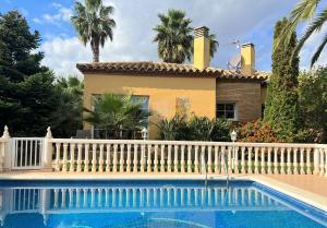 77518 Nautic 13 - Casa con jardin y piscina. Chalet  Sant Pere Pescador