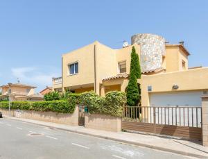 999996 Casa Violant Casa / Chalet La capella Sant Pere Pescador