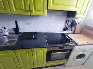 LL-00008 Llança Atico Av. Europa amb piscina Apartamento  Llançà