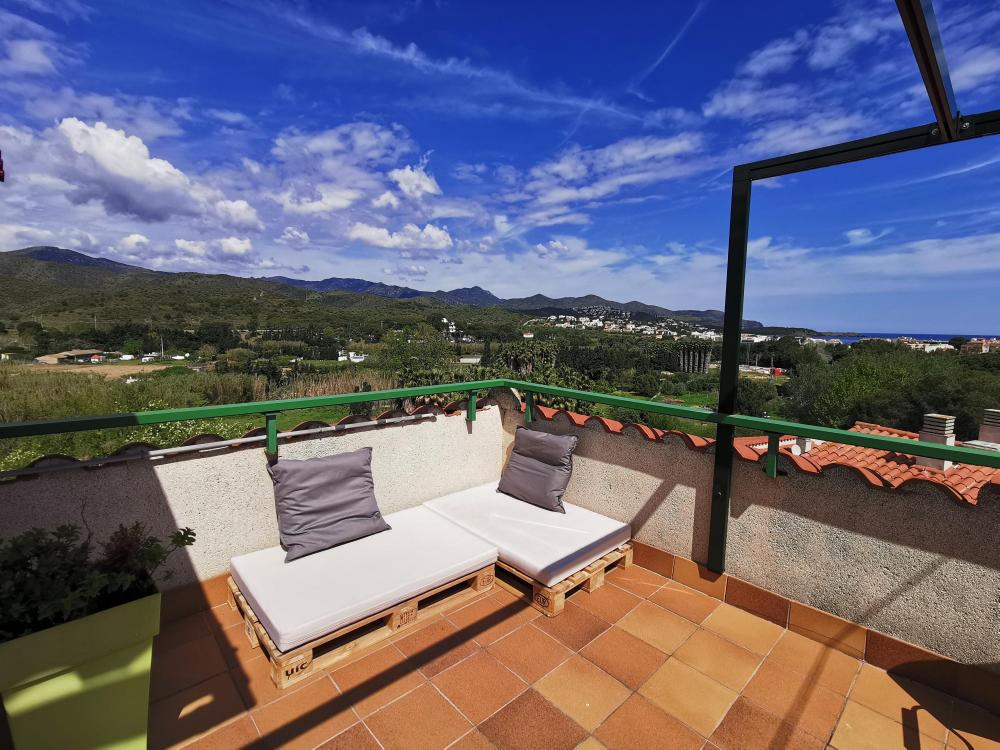 LL-00008 Llança Atico Av. Europa amb piscina Apartment  Llançà