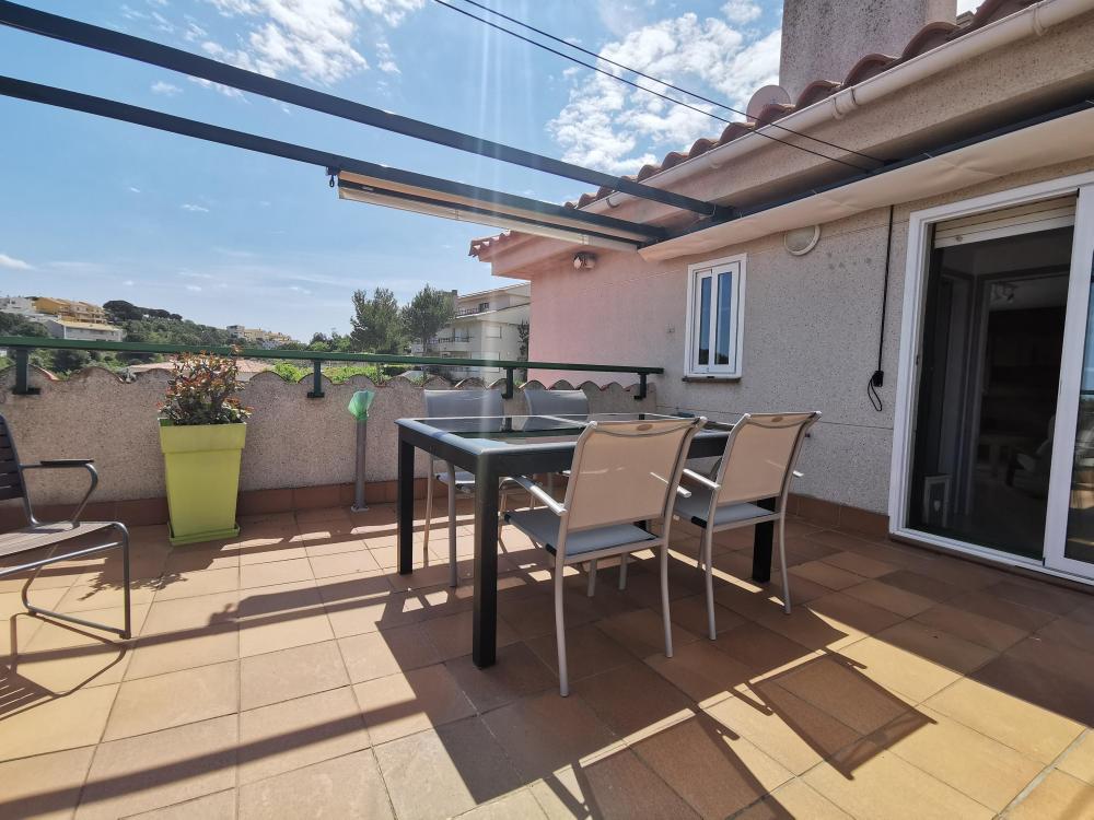 LL-00008 Llança Atico Av. Europa amb piscina Apartment  Llançà