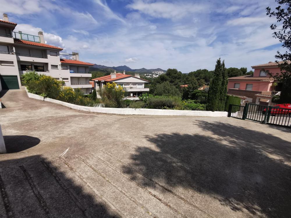 LL-00008 Llança Atico Av. Europa amb piscina Apartment  Llançà