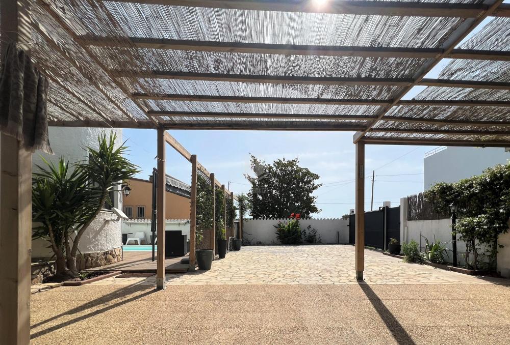 14 Casa Raske Casa / Xalet Sant Pere Pescador 14 Casa Raske Casa / Xalet Sant Pere Pescador