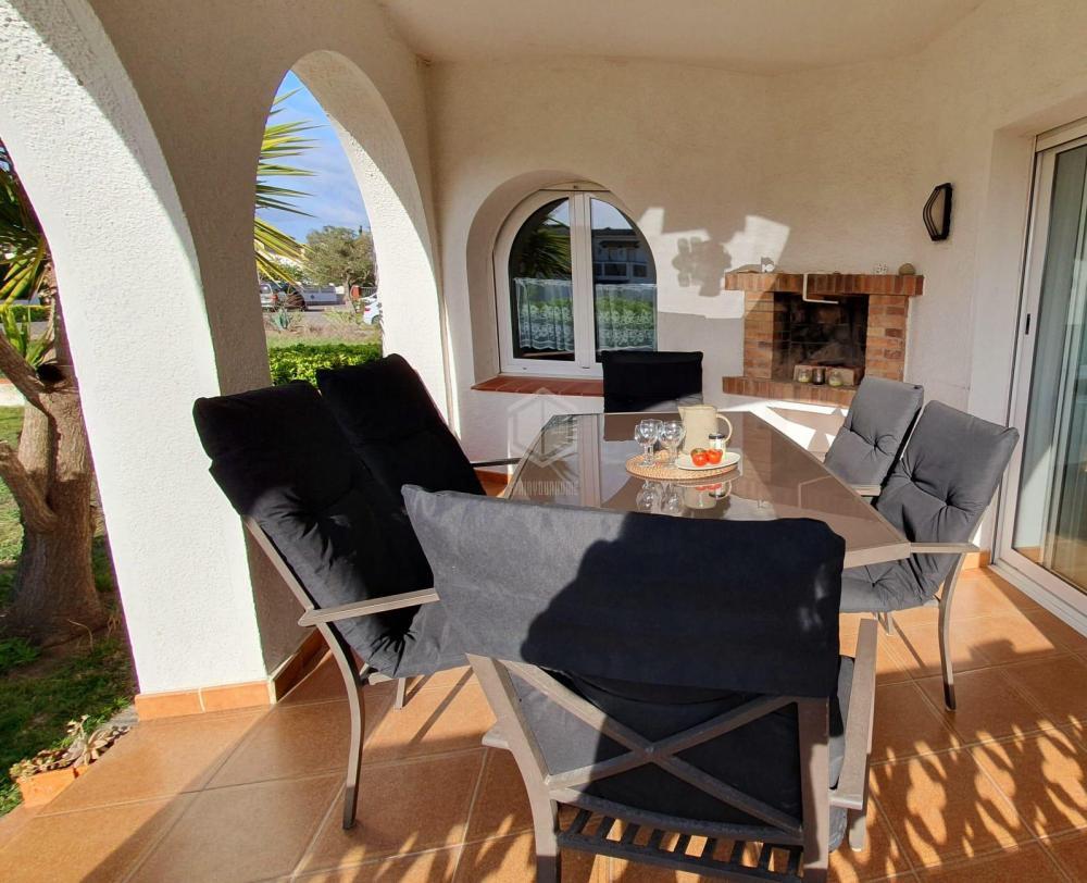 117923 Amfora 17 Casa aislada / Villa Sant Pere Pescador 117923 Amfora 17 Casa aislada / Villa Sant Pere Pescador