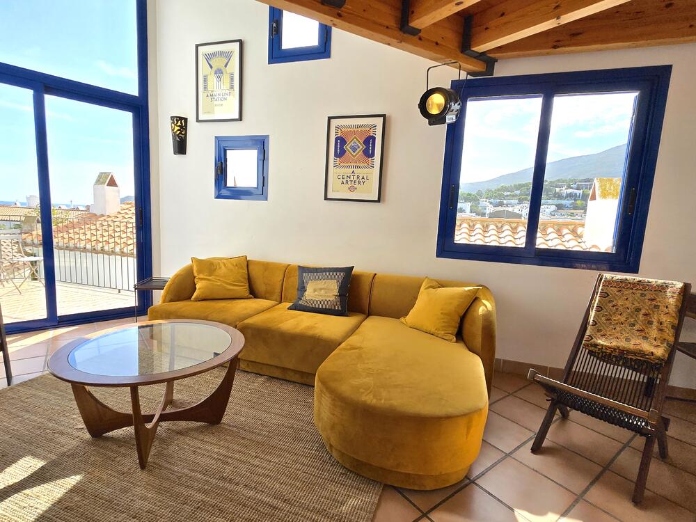 CECILE CECILE Casa de poble Centre Cadaqués CECILE CECILE Casa de poble Centre Cadaqués