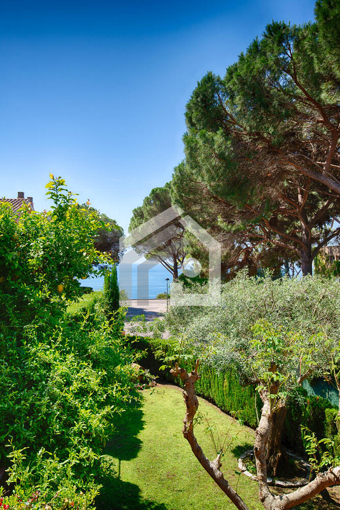 18 01 VILLA CAMI DE LES PENYES Casa aislada / Villa  Sant Feliu de Guíxols