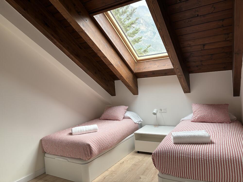 000117 Posets Ático  Benasque