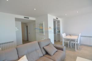 113485 CAP VESPRE 3B2 Apartment  Roses