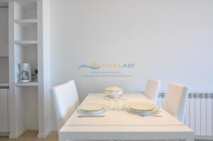 113485 CAP VESPRE 3B2 Apartment  Roses