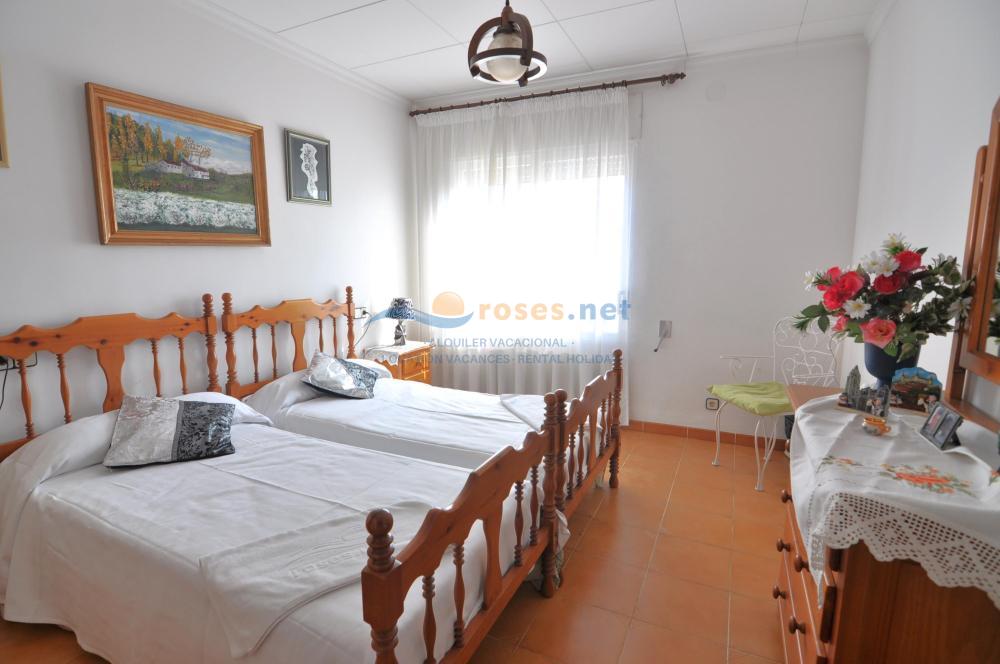 277947 DOCTOR FLEMING 35 Apartment Roses 277947 DOCTOR FLEMING 35 Apartment Roses