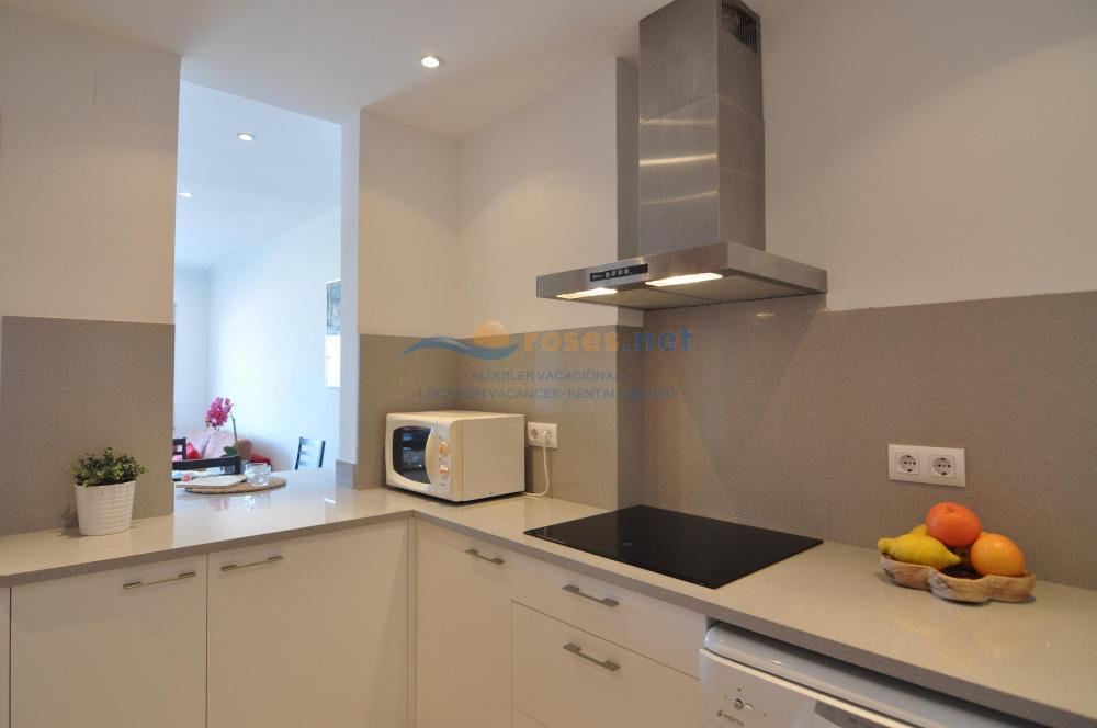 354357 FRONT DE MER B3 Apartment Roses 354357 FRONT DE MER B3 Apartment Roses