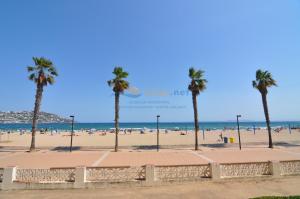 354357 FRONT DE MER B3 Apartment  Roses