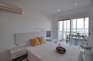 354357 FRONT DE MER B3 Apartment  Roses