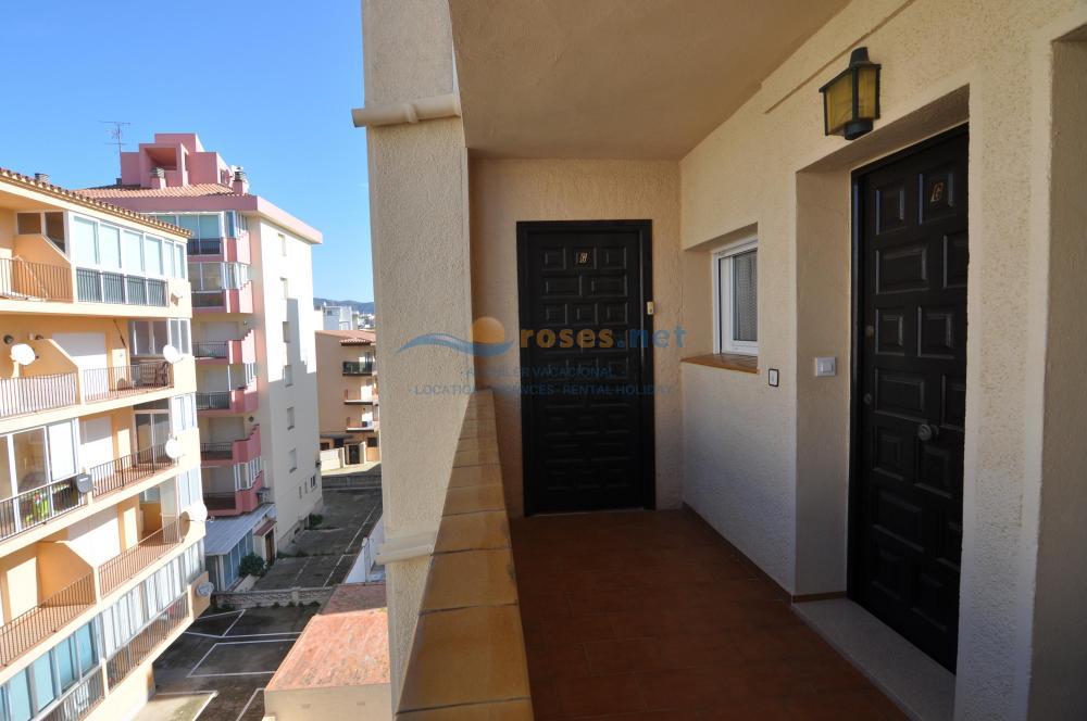 329901 IB PLAYASOL 4G Apartment Roses 329901 IB PLAYASOL 4G Apartment Roses