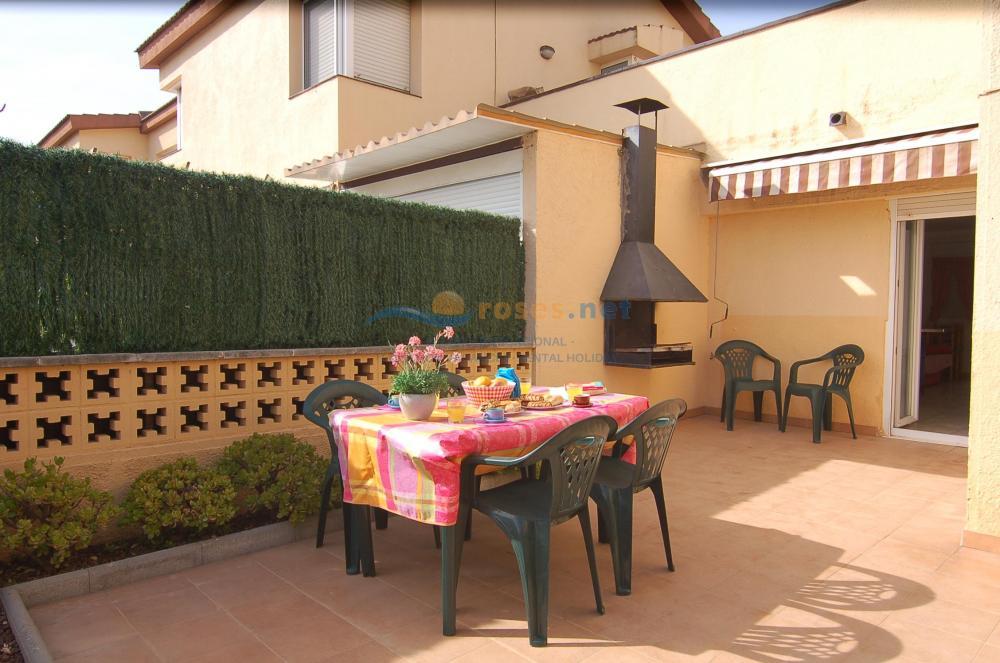 328462 IB PORT ESTRELLA 08 Chalet Roses 328462 IB PORT ESTRELLA 08 Chalet Roses