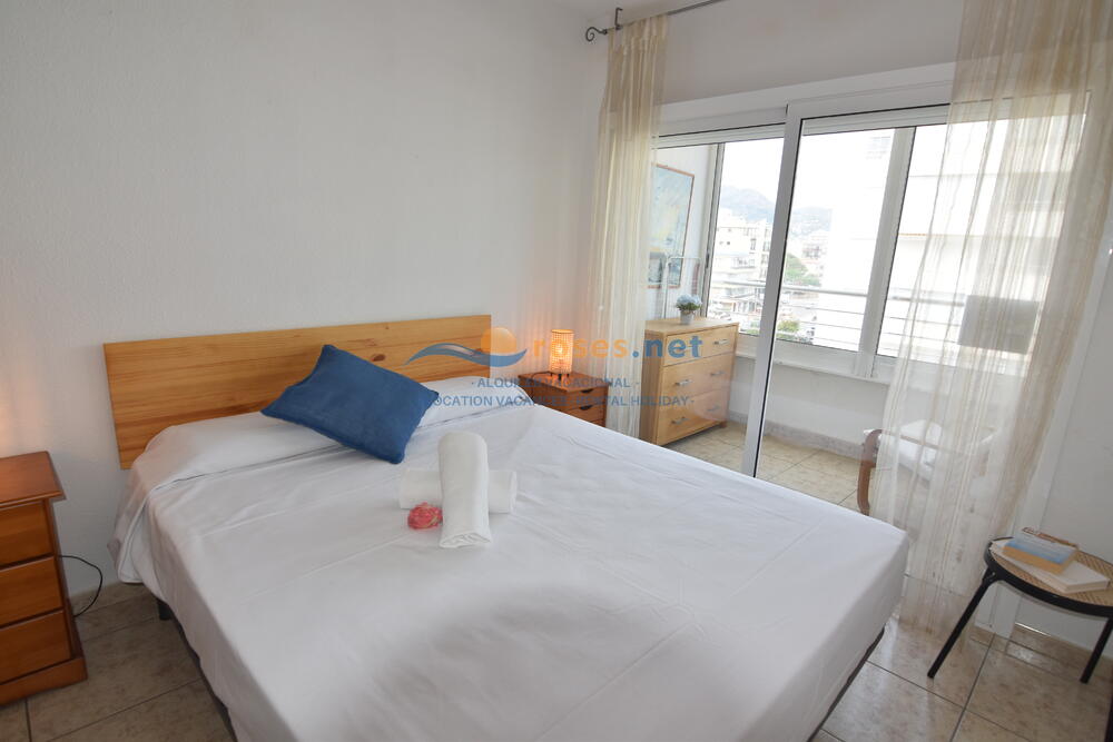 328642 RHC - 1410 IB Appartement Roses 328642 RHC - 1410 IB Appartement Roses