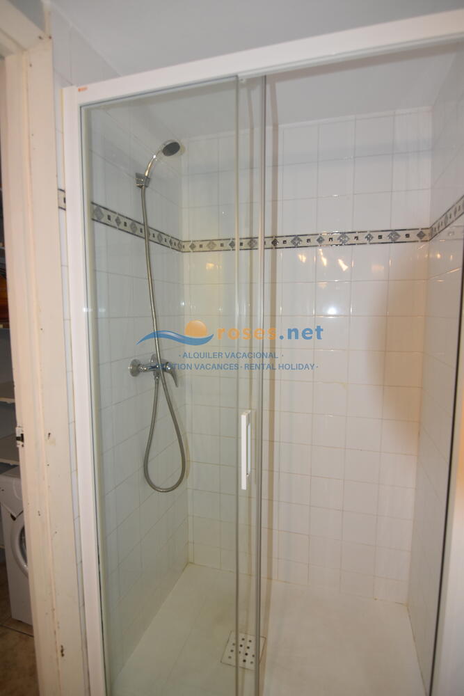 328642 RHC - 1410 IB Appartement Roses 328642 RHC - 1410 IB Appartement Roses
